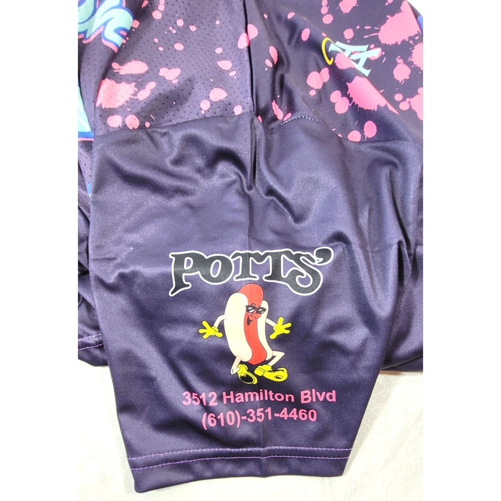 Harambe Athletics Ringers Roost Tavern & Tap PA Polyester T-Shirt #0 - Adult L - Picture 4 of 6